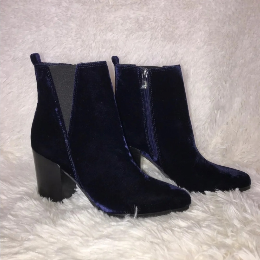 IVANKA TRUMP Adel Ankle Boot Size Blue 6.5 M